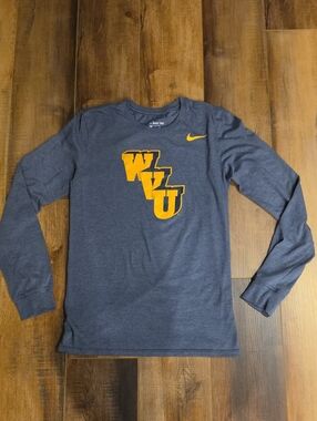 Nike Men’s WVU Long Sleeve Tee - Charcoal with Gold Logo
